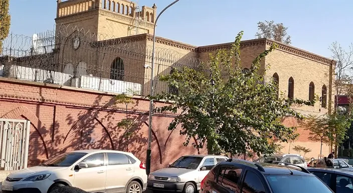 بازگشایی مجدد سفارت انگلیس در تهران