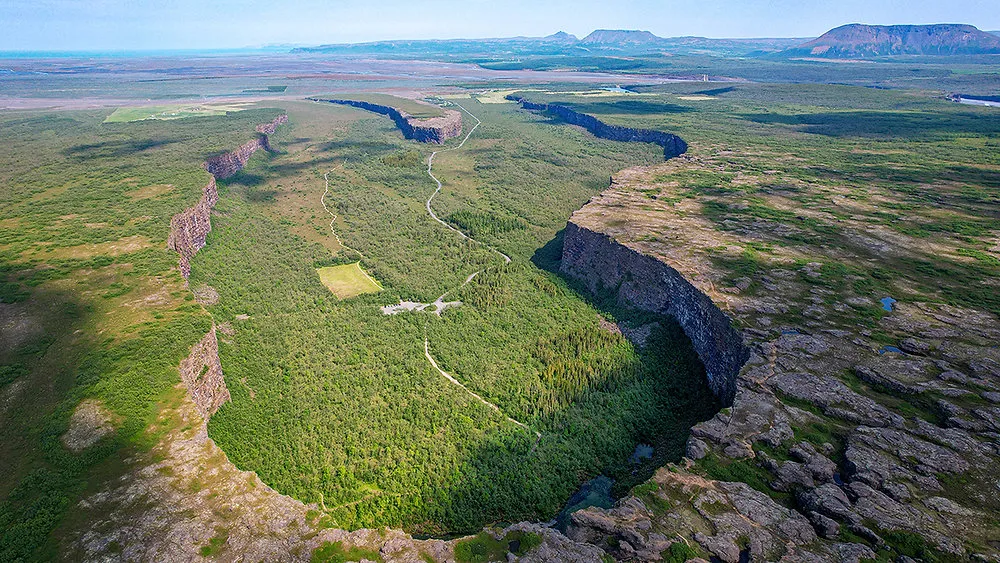 باغ خدایان در ایسلند – دره آسبیرگی