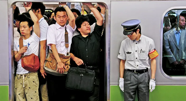 اوشیا در مترو ژاپن